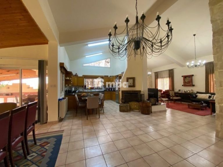 Cheap Houses and Villas for Sale Nicosia up to 700000 euro