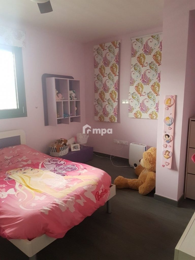 6+ Bedroom House for Sale in Kokkinotrimithia, Nicosia District