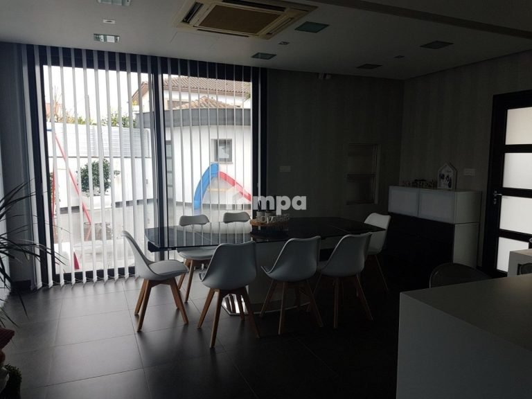 6+ Bedroom House for Sale in Kokkinotrimithia, Nicosia District