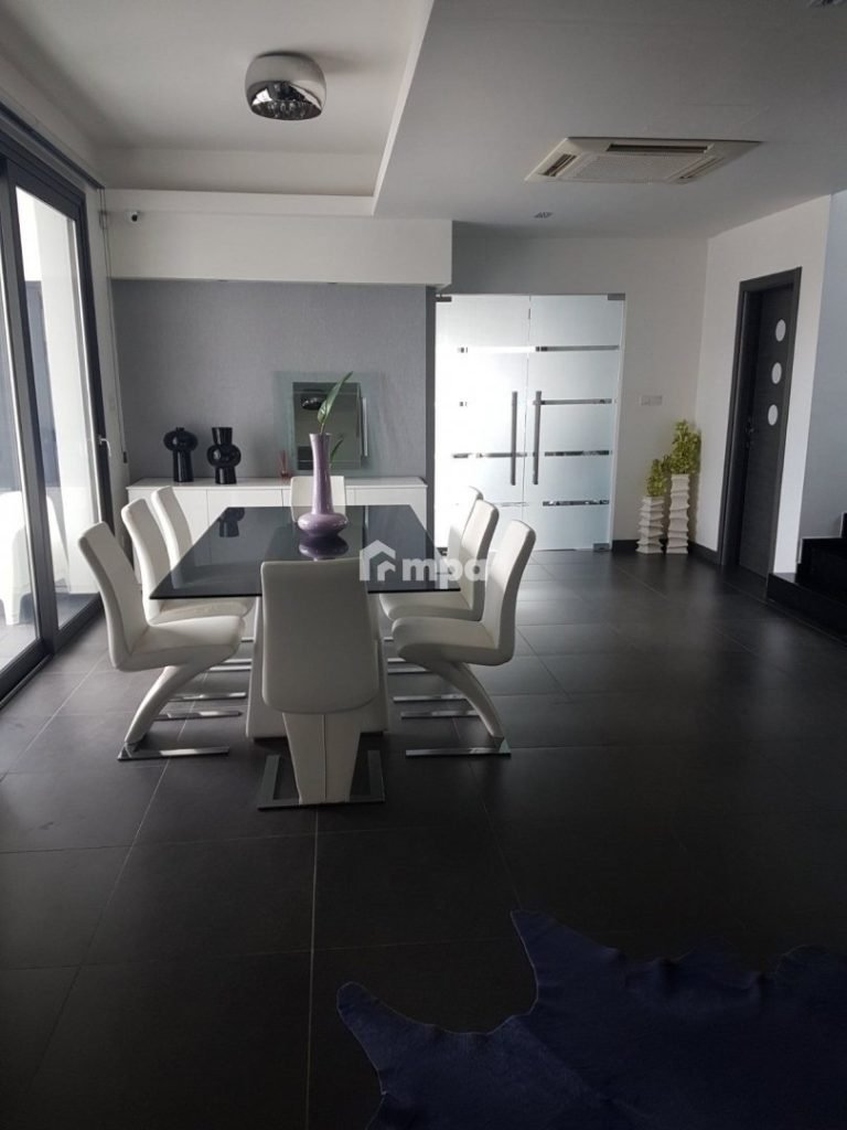 6+ Bedroom House for Sale in Kokkinotrimithia, Nicosia District