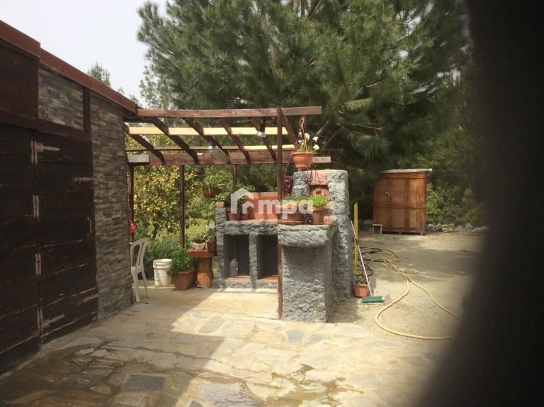 4 Bedroom House for Sale in Klirou, Nicosia District