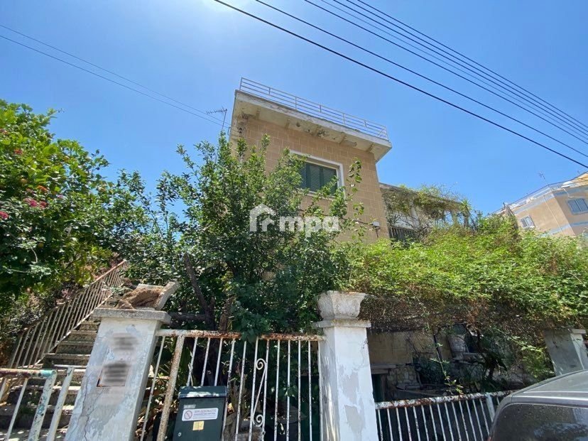 5 Bedroom House for Sale in Agios Dometios, Nicosia District