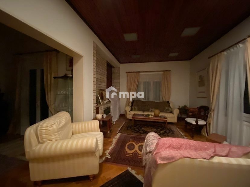 5 Bedroom House for Sale in Agios Dometios, Nicosia District