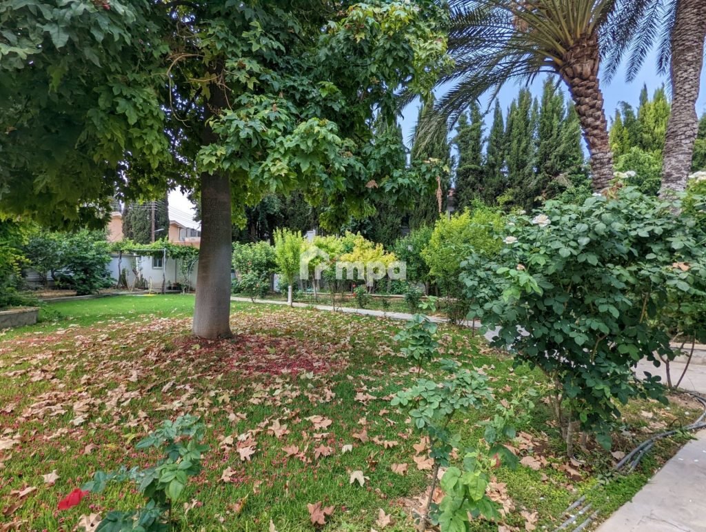 6+ Bedroom House for Sale in Nicosia District