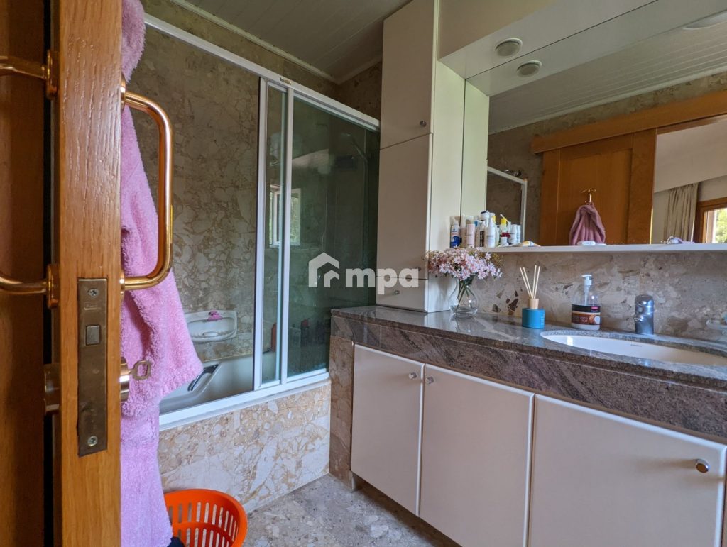 6+ Bedroom House for Sale in Nicosia District