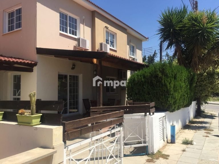 3 Bedroom House for Sale in Latsia, Nicosia District