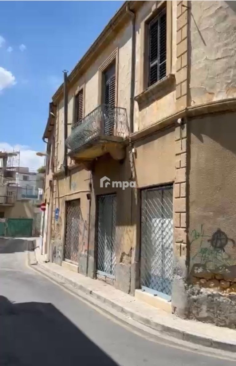 200m² Building for Sale in Nicosia District