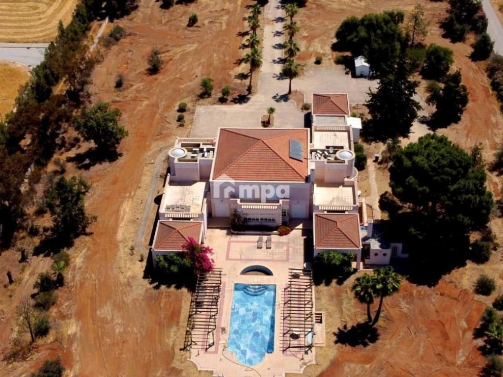 3 Bedroom House for Sale in Latsia, Nicosia District