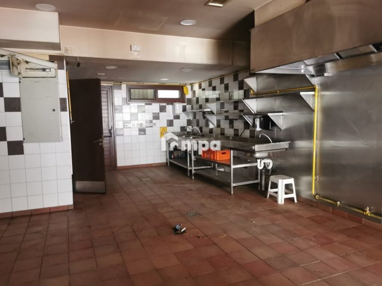 200m² Building for Sale in Aglantzia, Nicosia District
