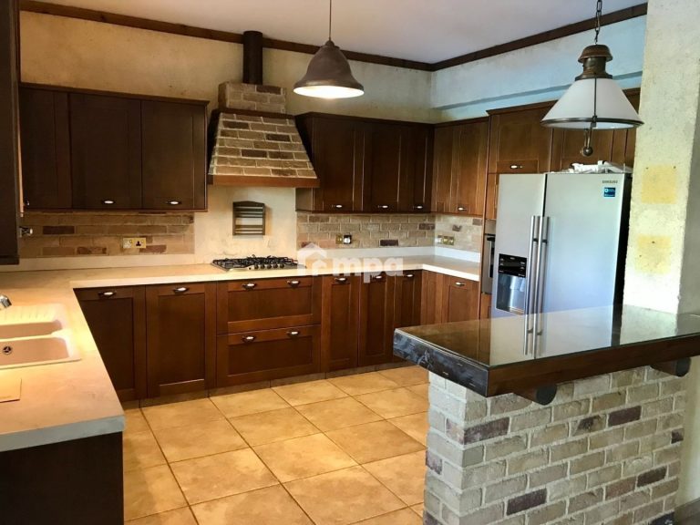 3 Bedroom House for Sale in Strovolos, Nicosia District
