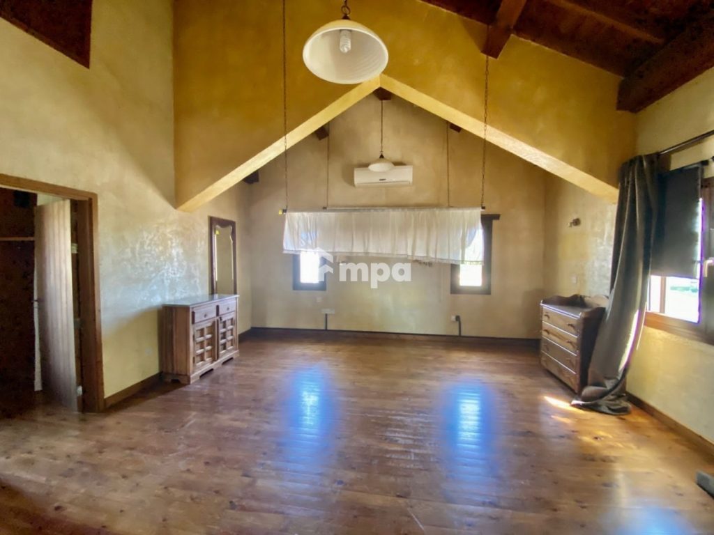 3 Bedroom House for Sale in Strovolos, Nicosia District