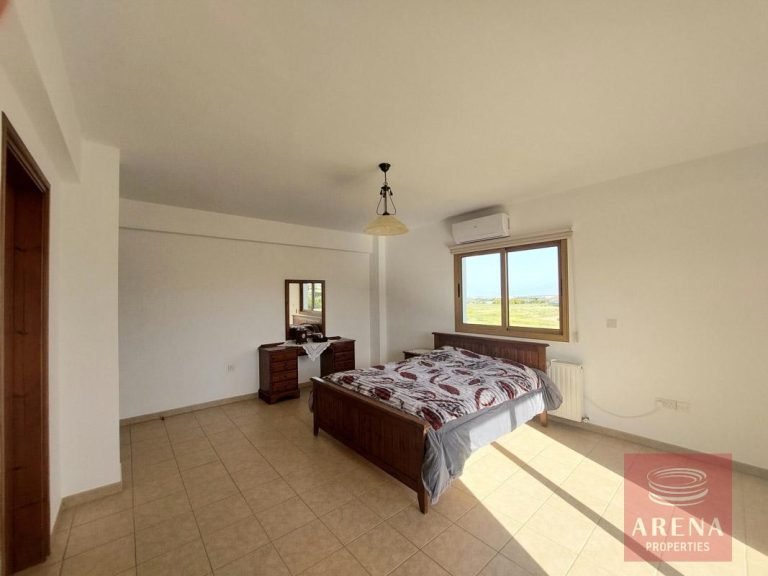 6+ Bedroom Villa for Sale in Xylofagou, Larnaca District