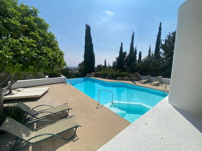 5 Bedroom Villa for Sale in Peyia, Paphos District