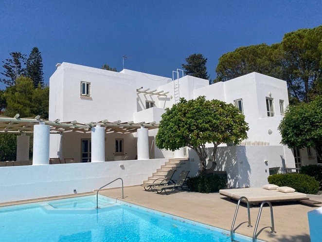 5 Bedroom Villa for Sale in Peyia, Paphos District