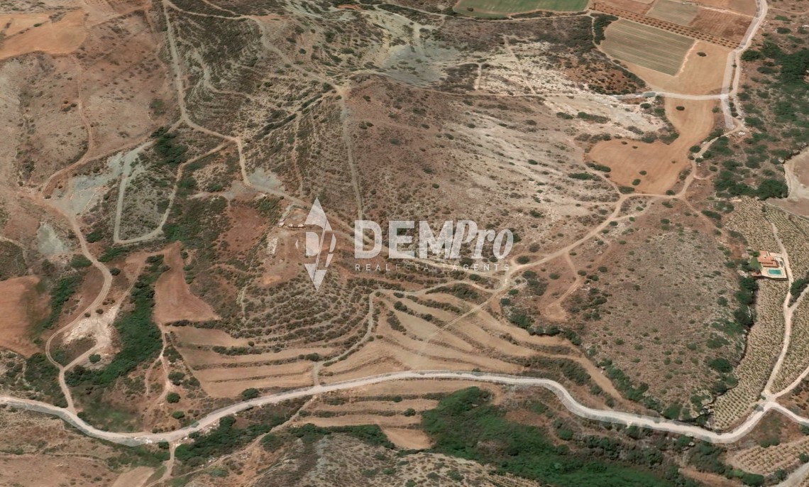 46,000m² Plot for Sale in Kissonerga, Paphos District