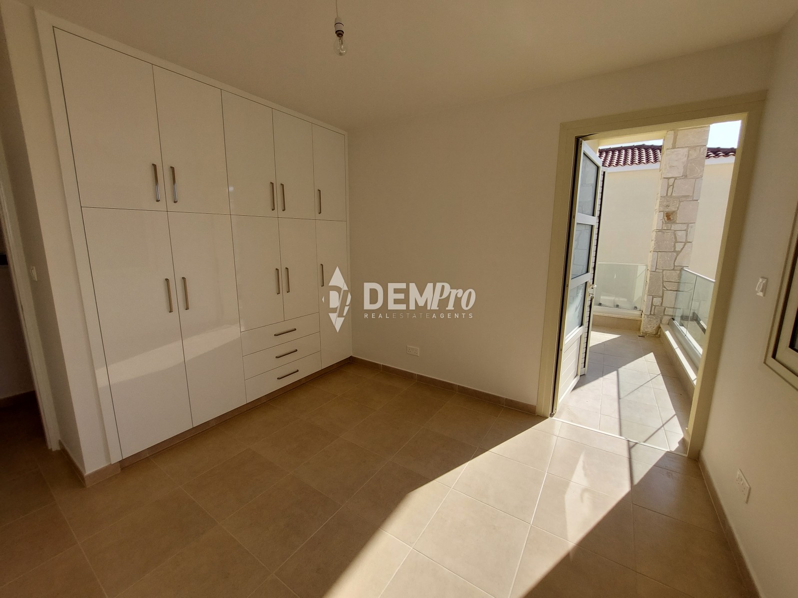 3 Bedroom House for Sale in Kissonerga, Paphos District