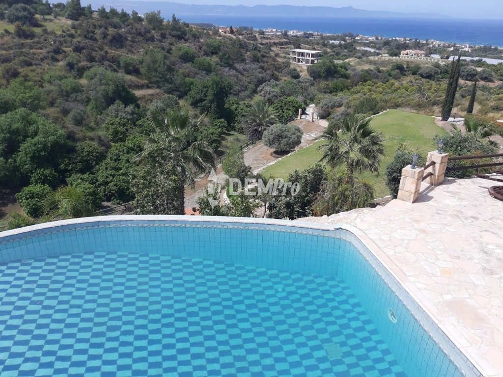 5 Bedroom House for Sale in Pomos, Paphos District