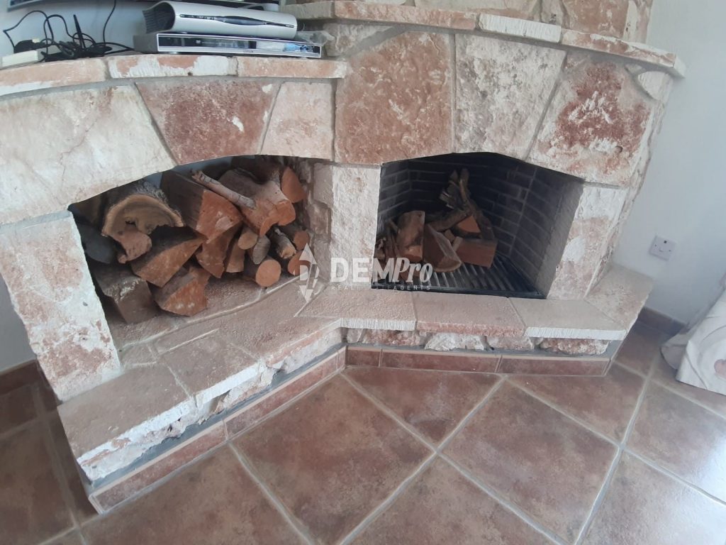 5 Bedroom House for Sale in Pomos, Paphos District