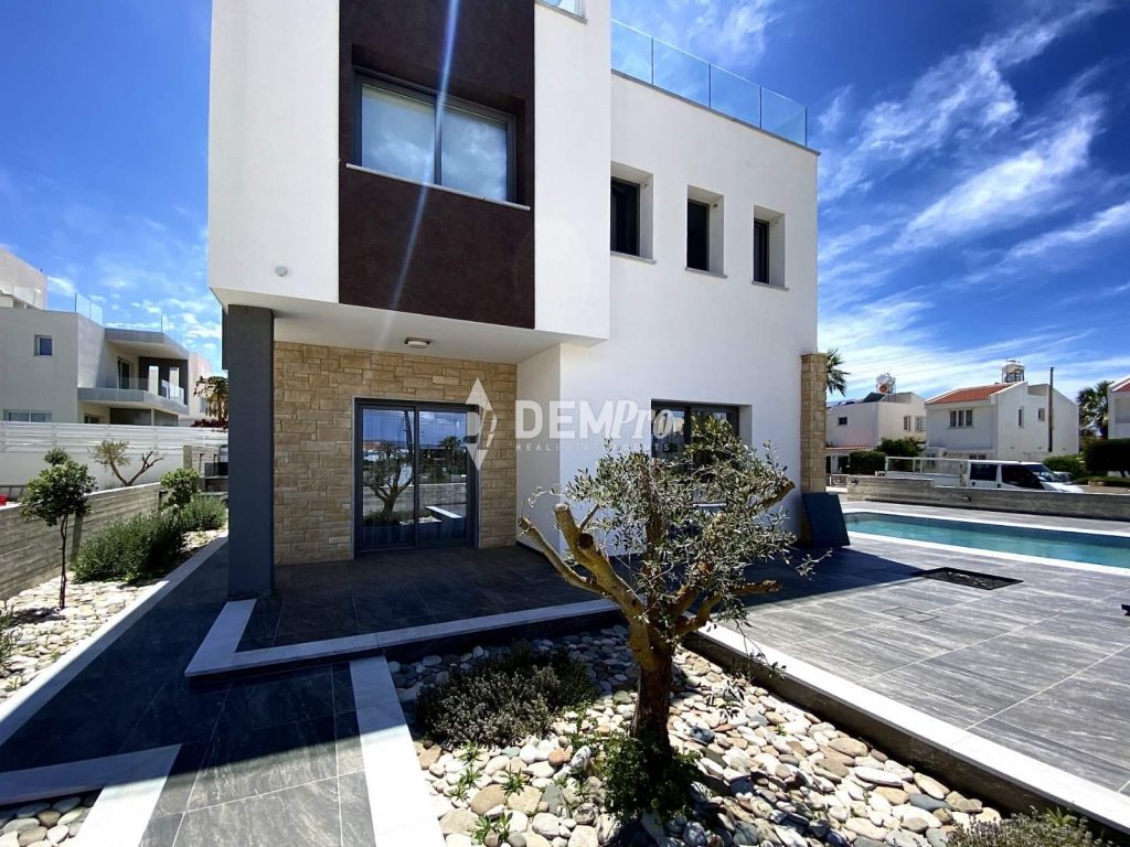 3 Bedroom House for Sale in Chlorakas, Paphos District