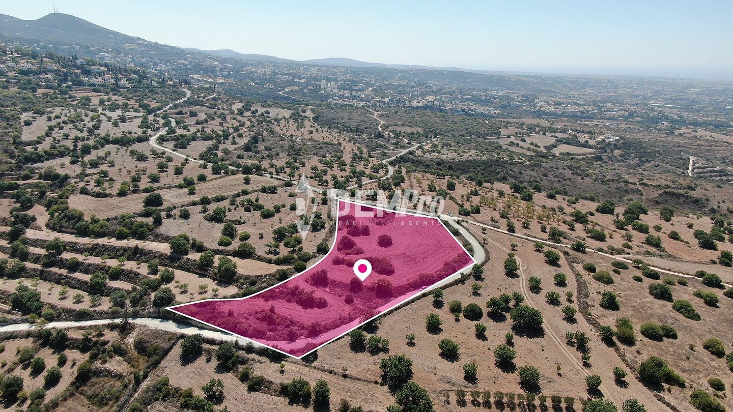 9,895m² Plot for Sale in Koili, Paphos District