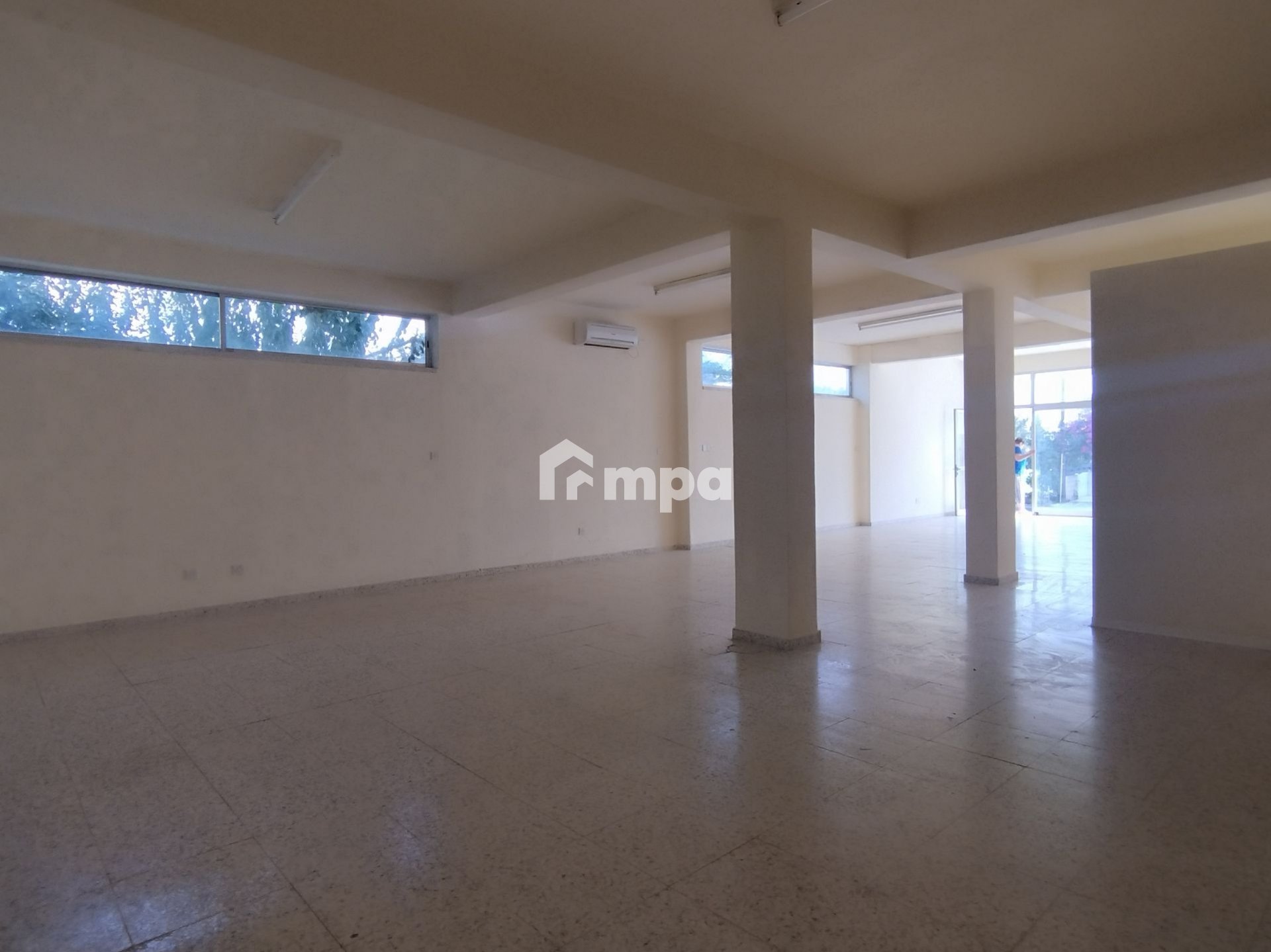 150m² Office for Rent in Makedonitissa, Nicosia District