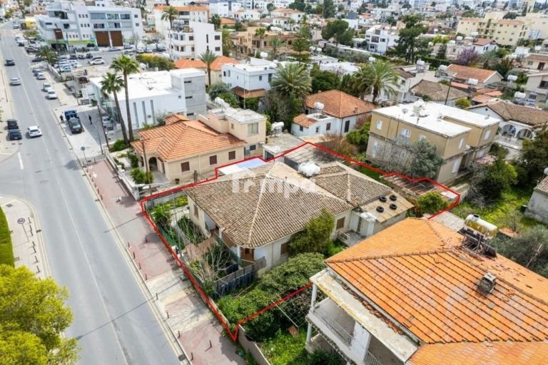 2 Bedroom House for Sale in Agios Dometios, Nicosia District