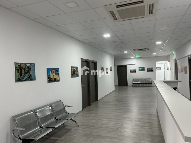 25m² Office for Rent in Latsia, Nicosia District