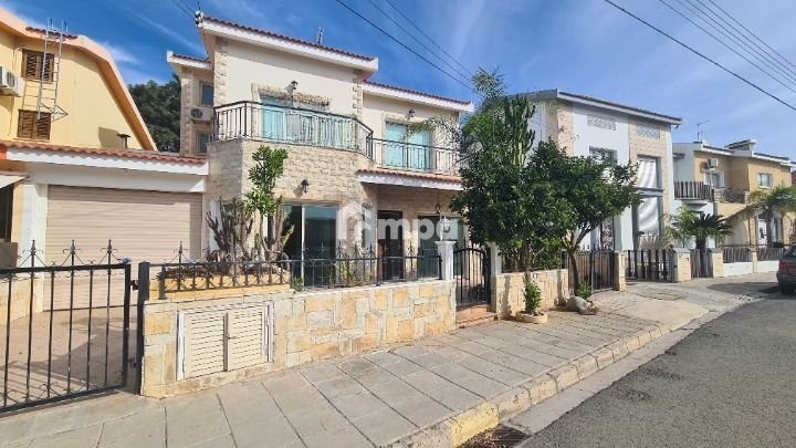 Cheap Houses and Villas for Sale Nicosia up to 400000 euro