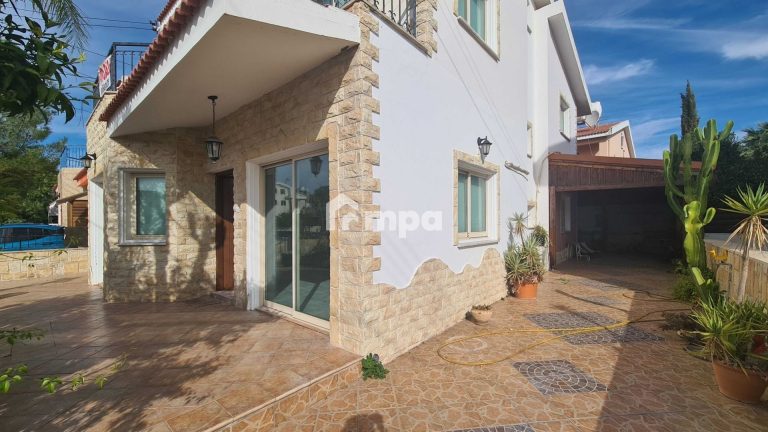 4 Bedroom House for Sale in Strovolos, Nicosia District