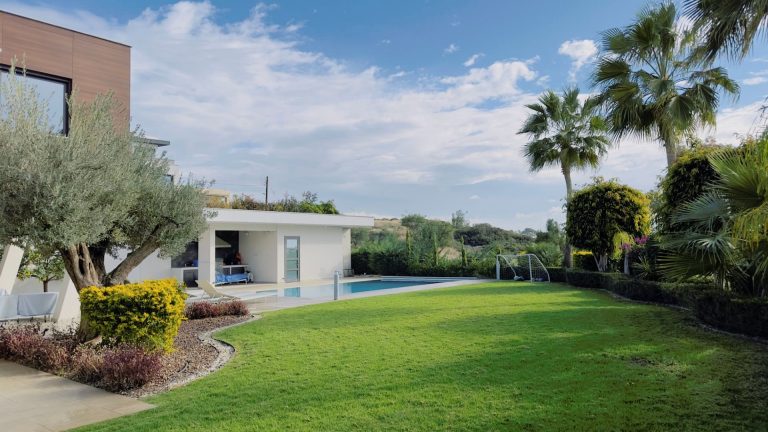 6+ Bedroom House for Sale in Mouttagiaka, Limassol District