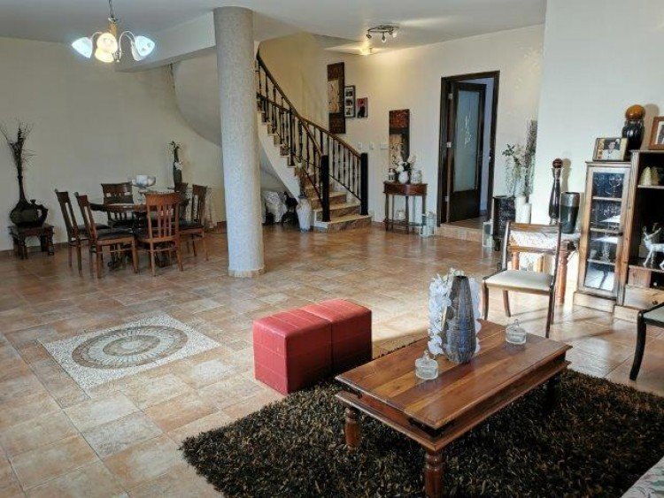 3 Bedroom House for Rent in Kato Polemidia, Limassol District