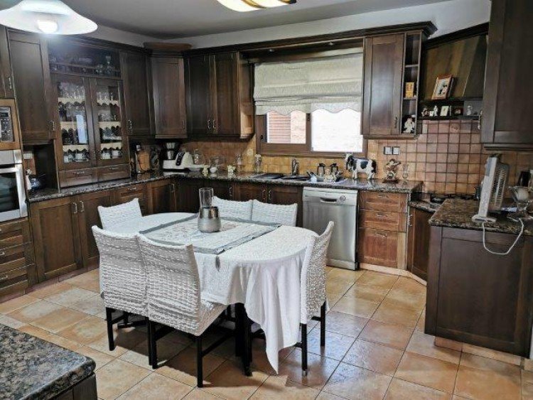 3 Bedroom House for Rent in Kato Polemidia, Limassol District