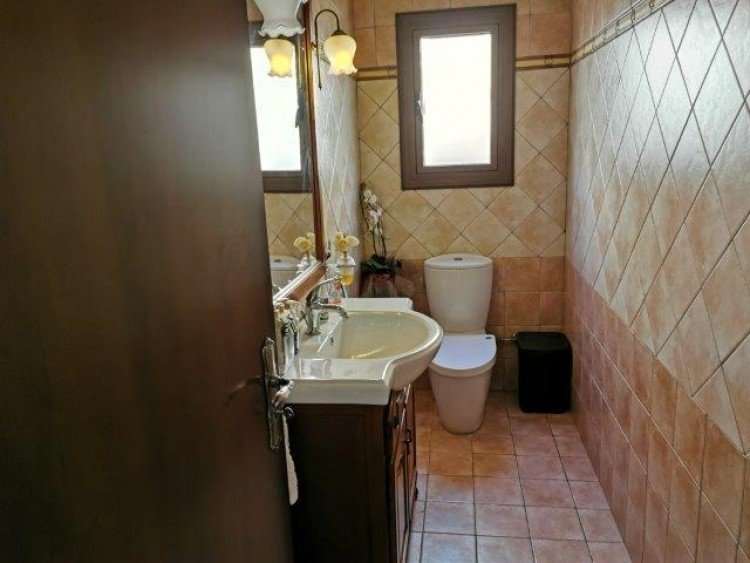 3 Bedroom House for Rent in Kato Polemidia, Limassol District