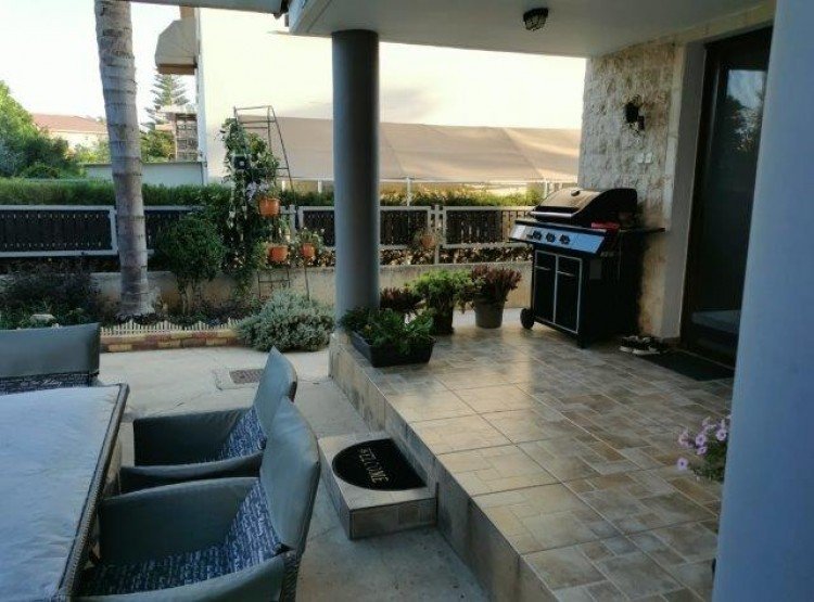 3 Bedroom House for Rent in Kato Polemidia, Limassol District