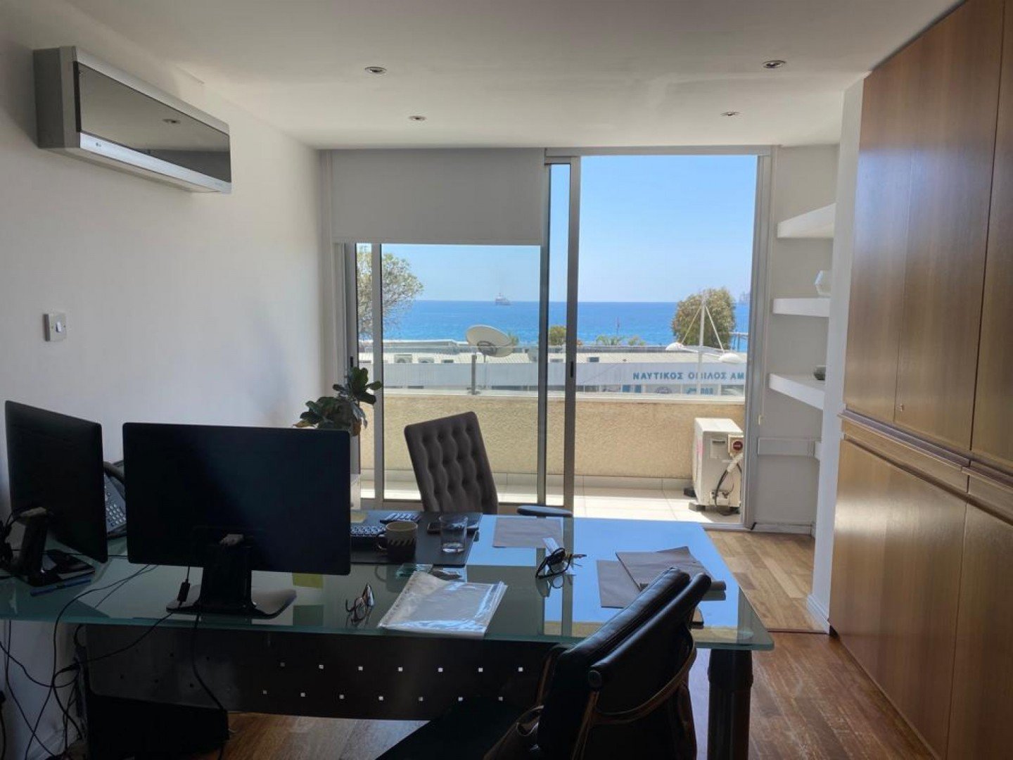 190m² Office for Rent in Limassol District
