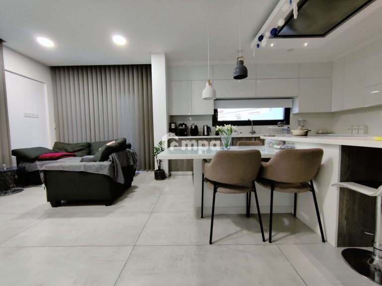 4 Bedroom House for Sale in Tseri, Nicosia District