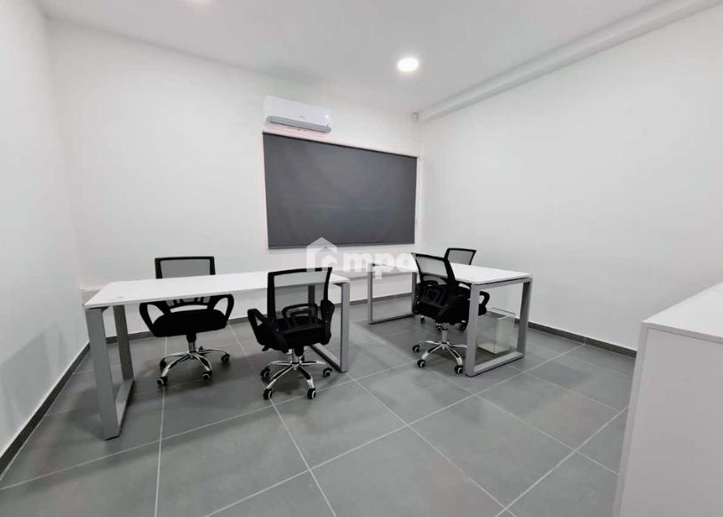 200m² Office for Rent in Agios Dometios, Nicosia District