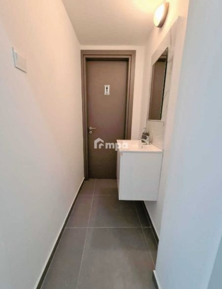 200m² Office for Rent in Agios Dometios, Nicosia District