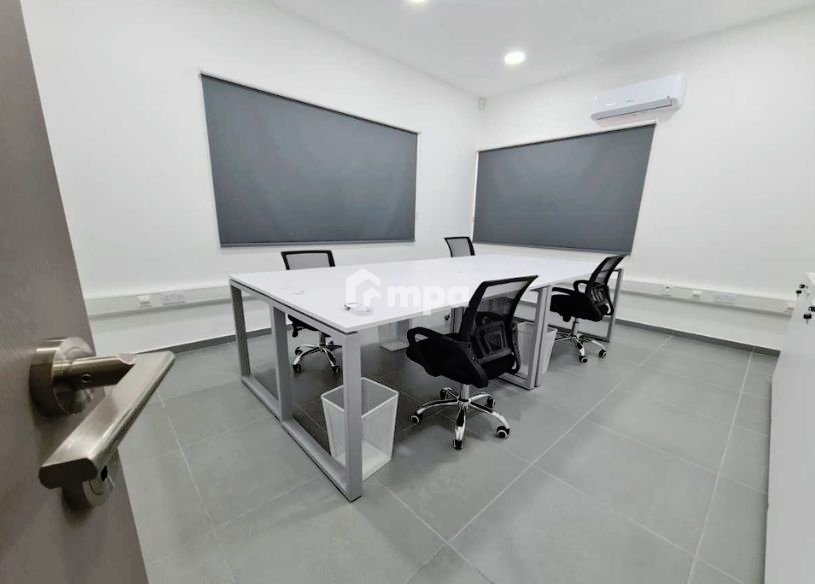 200m² Office for Rent in Agios Dometios, Nicosia District