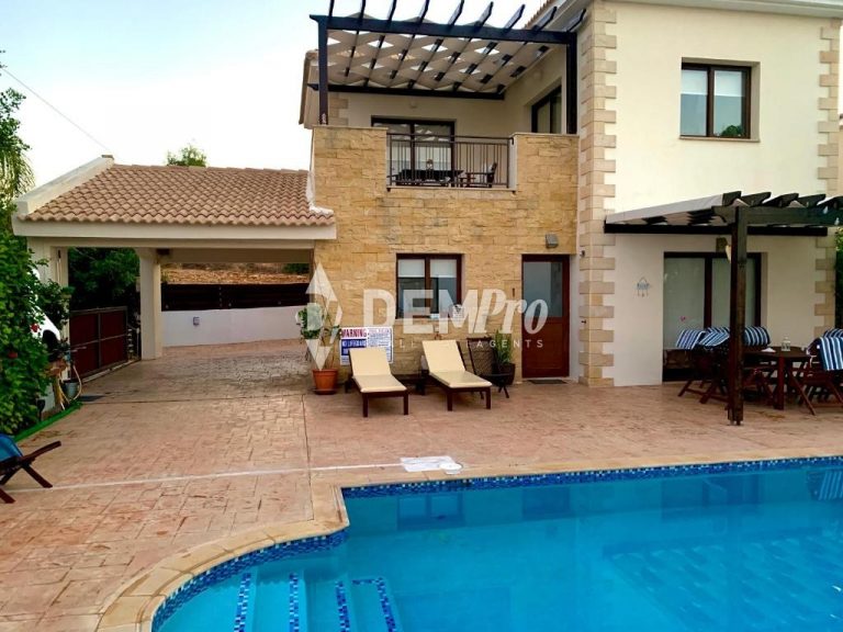 4 Bedroom House for Rent in Neo Chorio Pafou, Paphos District