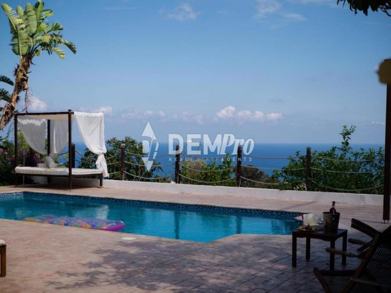 4 Bedroom House for Rent in Neo Chorio Pafou, Paphos District