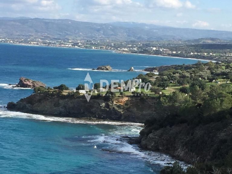4 Bedroom House for Rent in Neo Chorio Pafou, Paphos District