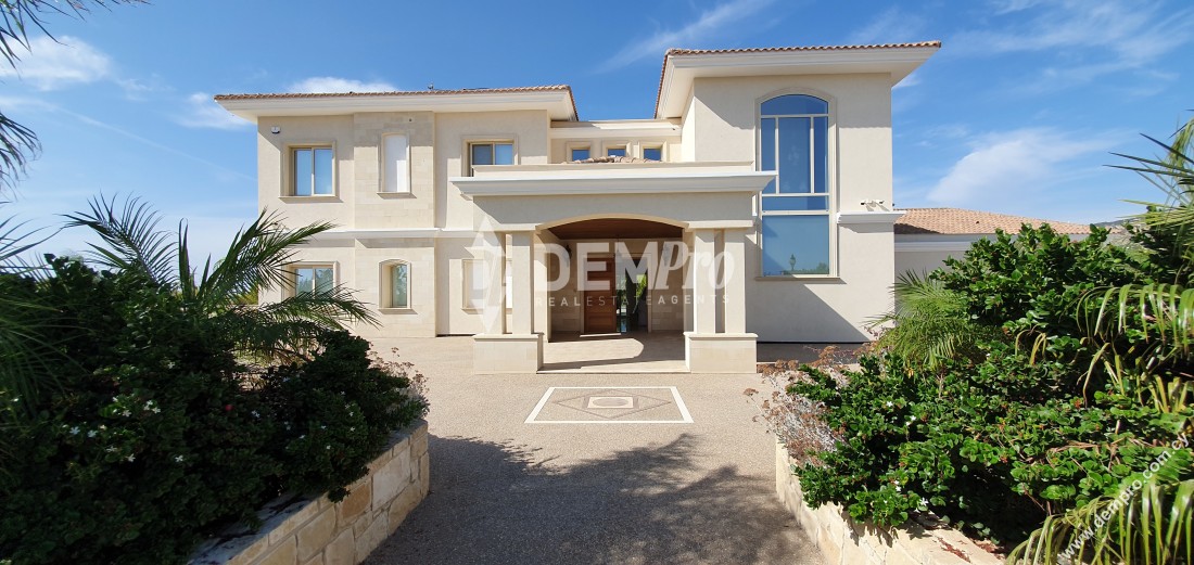 5 Bedroom Villa for Rent in Peyia, Paphos District