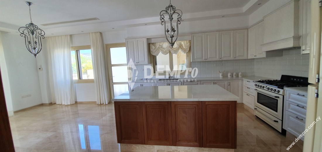 5 Bedroom House for Rent in Peyia, Paphos District
