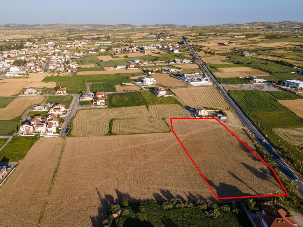 6,680m² Plot for Sale in Athienou, Larnaca District