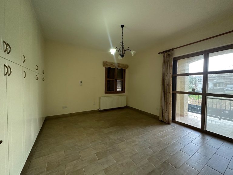 5 Bedroom House for Sale in Limassol – Agios Athanasios