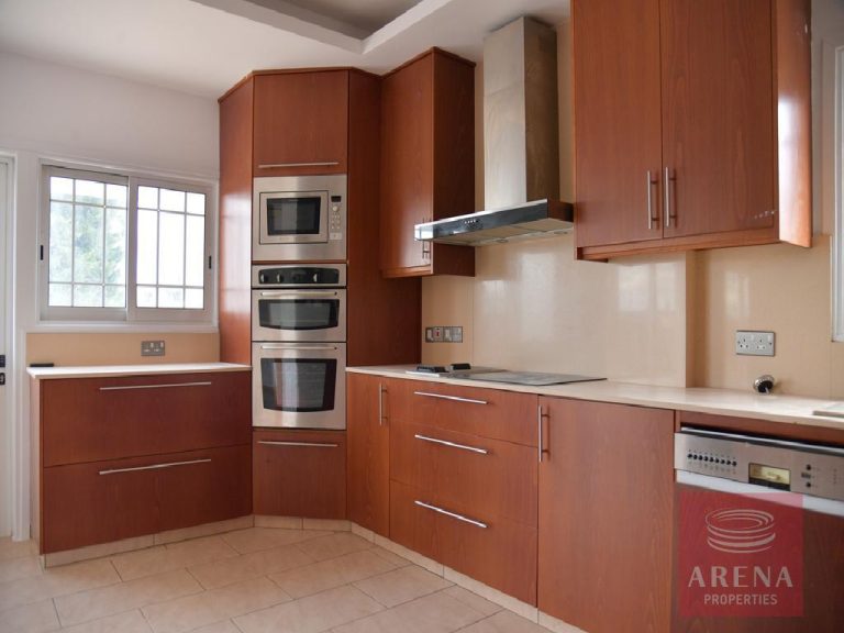 5 Bedroom Villa for Sale in Kiti, Larnaca District