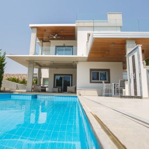 4 Bedroom House for Sale in Agios Tychonas, Limassol District