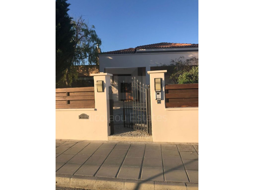 5 Bedroom House for Sale in Ergates, Nicosia District