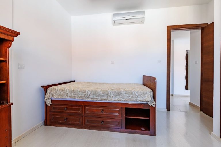 2 Bedroom Apartment for Rent in Limassol – Mesa Geitonia